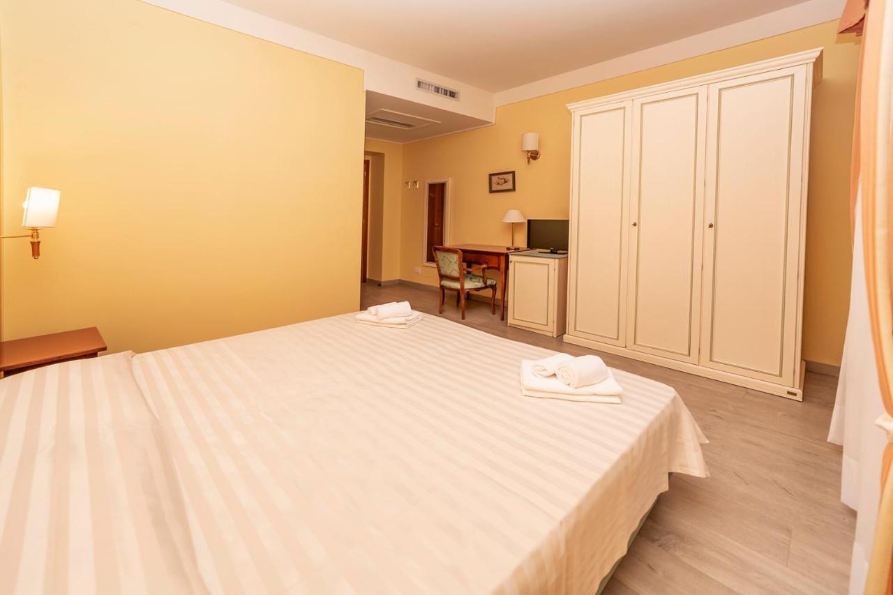 Hotel Pallanza By Lvg Hotel Collection 베르바니아 외부 사진